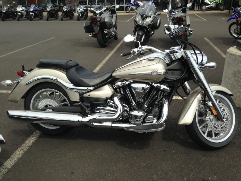 2012 yamaha roadliner s  cruiser 