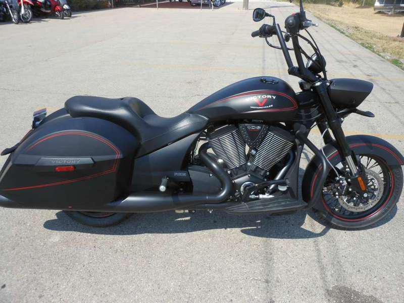 2013 victory hard-ball  sport touring 