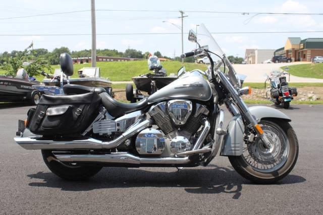 2005 Honda VTX1300 Cruiser 