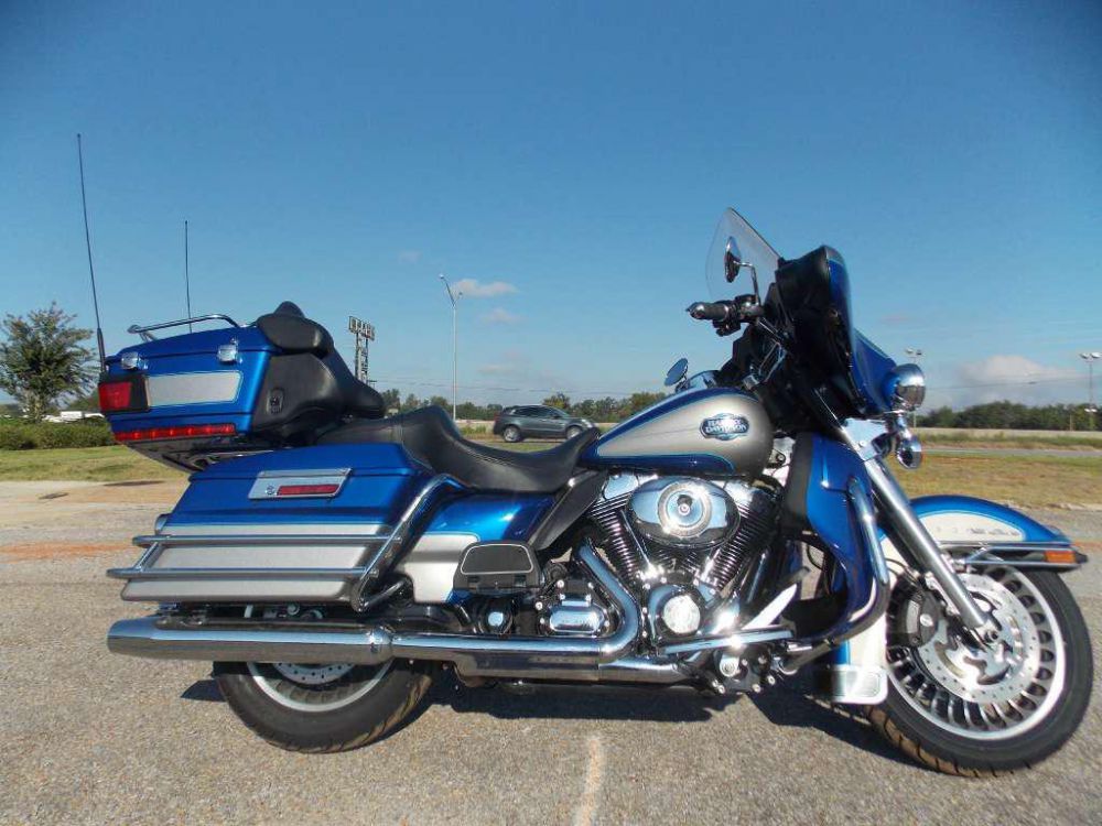 2009 harley-davidson flhtcu ultra classic electra glide  touring 