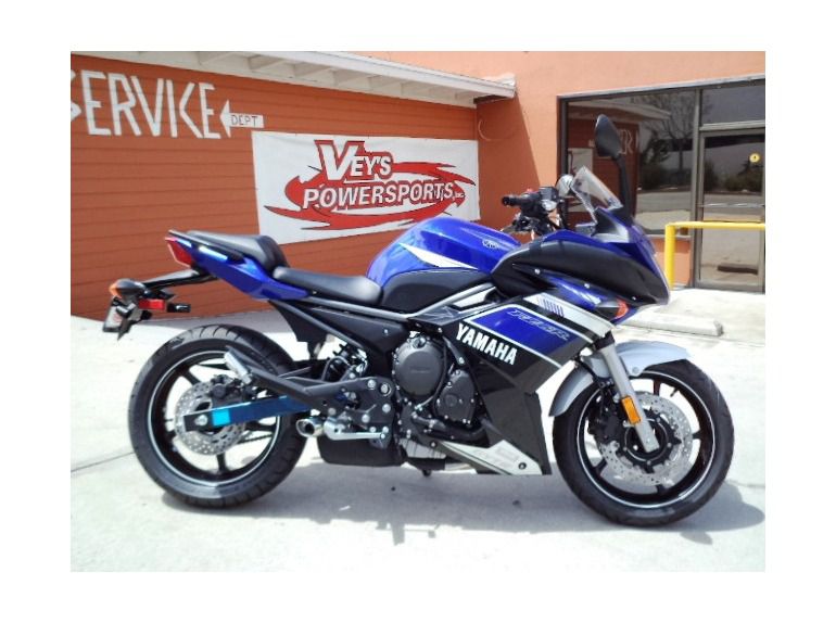 2013 yamaha fz6r blue-white 