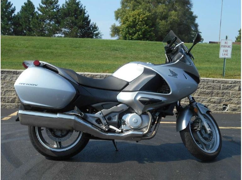 2010 honda nt700v 