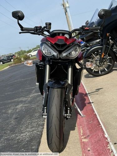 2024 triumph street triple rs