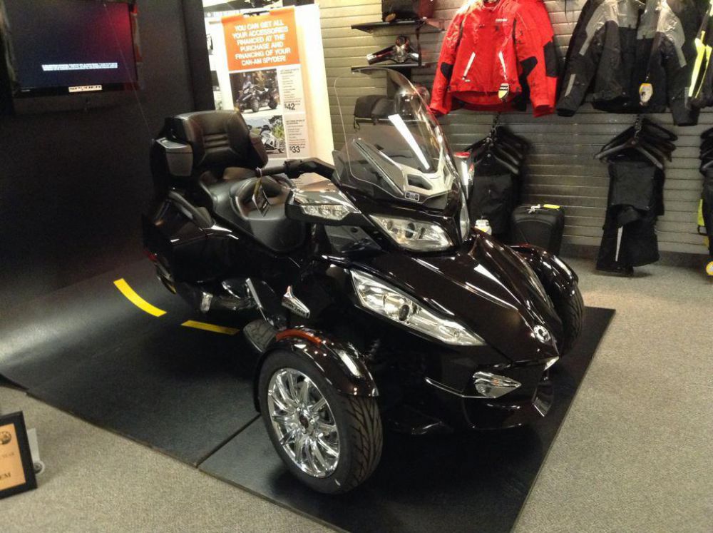 2013 can-am spyder rt limited  touring 