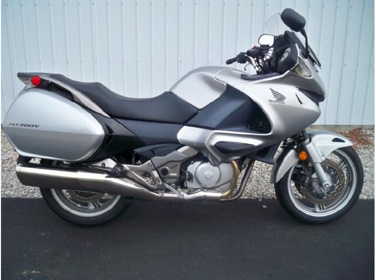 2010 honda nt700v 