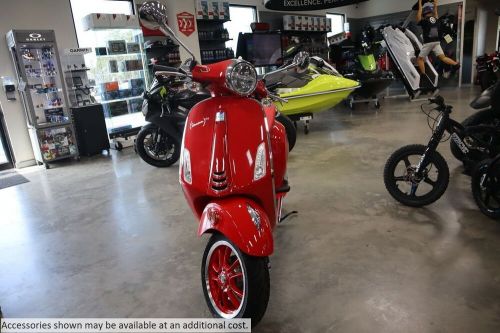 2023 Vespa Primavera 150 Red