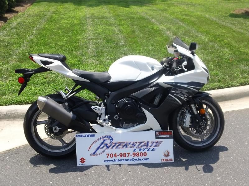 2011 suzuki gsx-r600  sportbike 