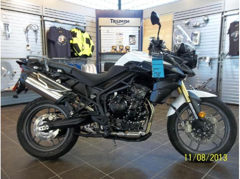 2013 triumph tiger 800 abs - crystal white 