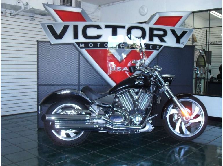 2004 victory vegas 