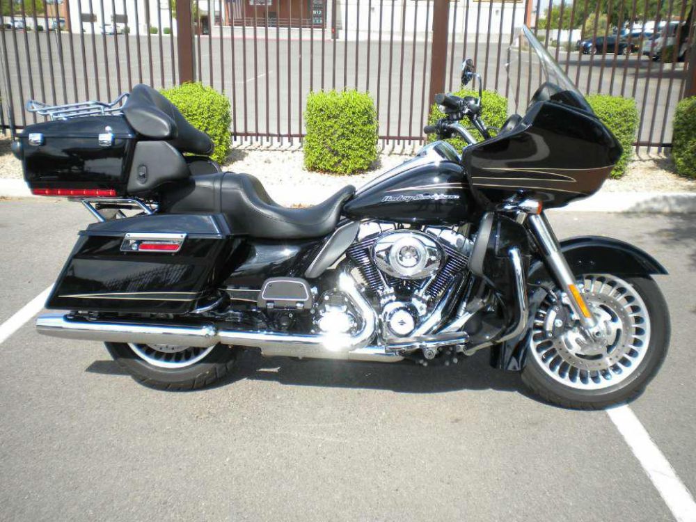 2012 harley-davidson fltru road glide ultra  touring 