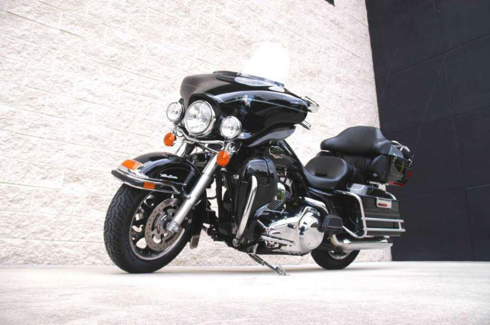 2008 harley-davidson flhtcu ultra classic electra glide  touring 