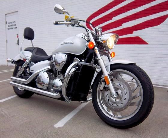 2007 honda vtx1300c  cruiser 