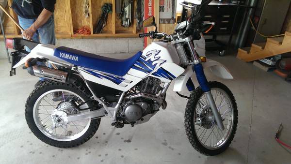 1998 Yamaha XT225