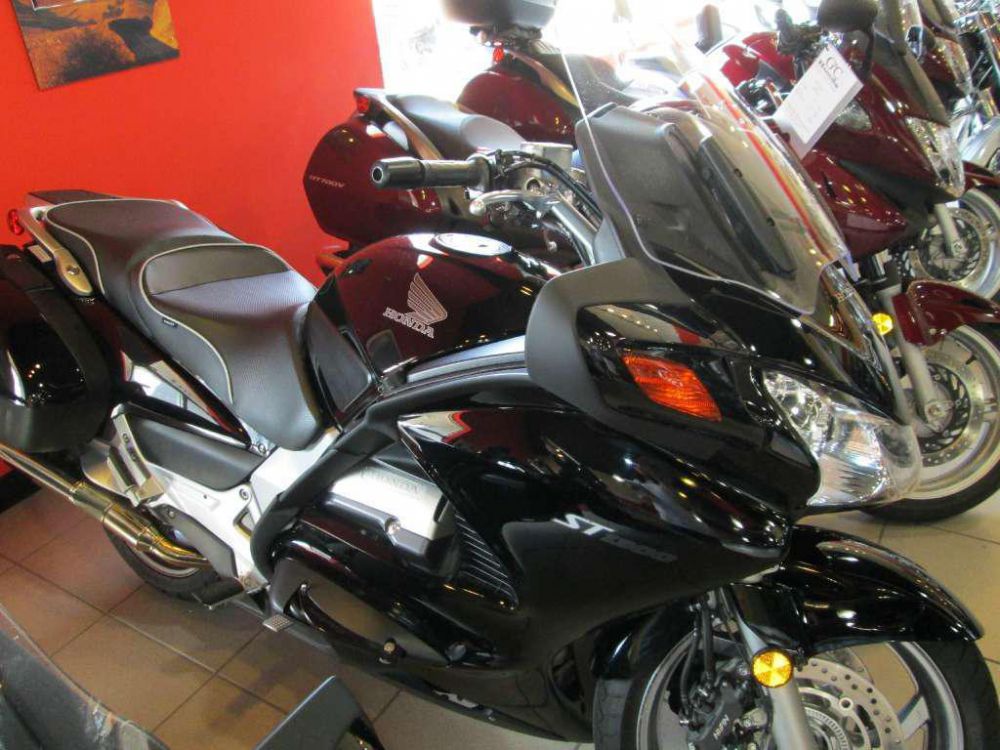 2012 honda st1300a  touring 