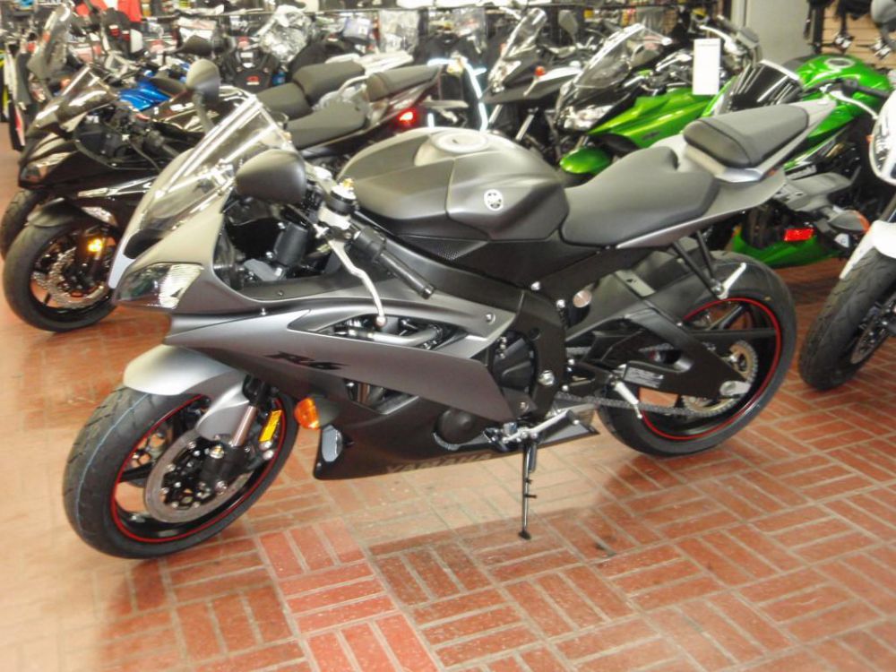 2013 yamaha yzf-r1  sportbike 