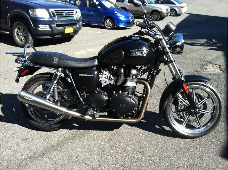 2013 triumph bonneville - phantom black 