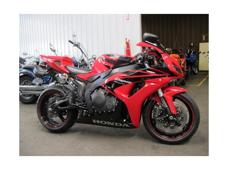 2007 honda cbr1000rr  sportbike 