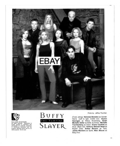 Buffy the vampire slayer original wb tv photo 2000 cast hannigan gellar caufield