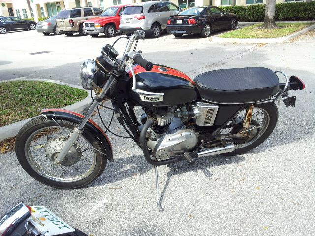 Used 1972 Triumph Bonneville for sale.