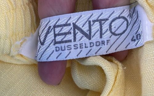 Ladies yellow &#039;vento&#039; dusseldorf pure linen shorts size 12/eu40