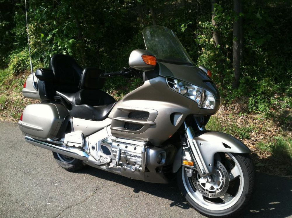 2002 honda gold wing  touring 