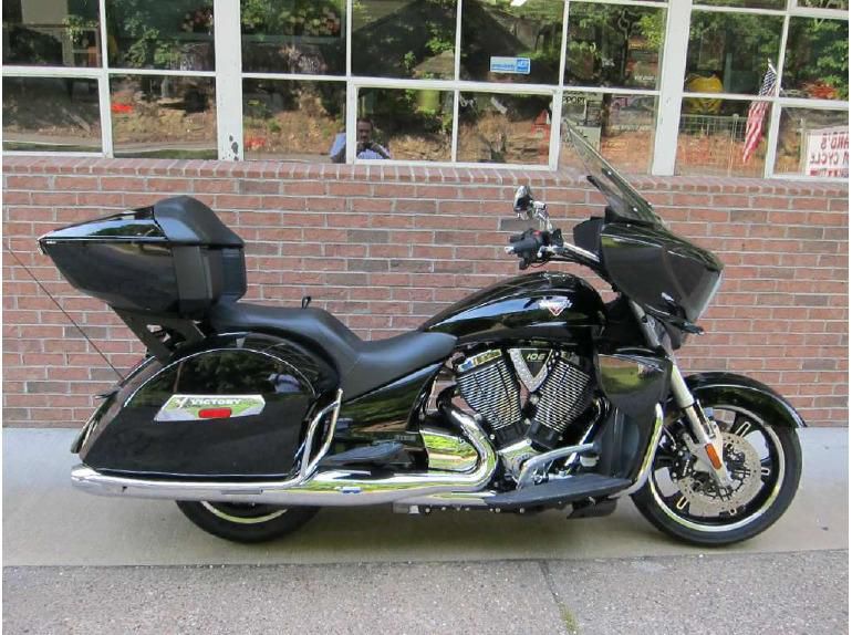 2013 victory cross country tour  touring 