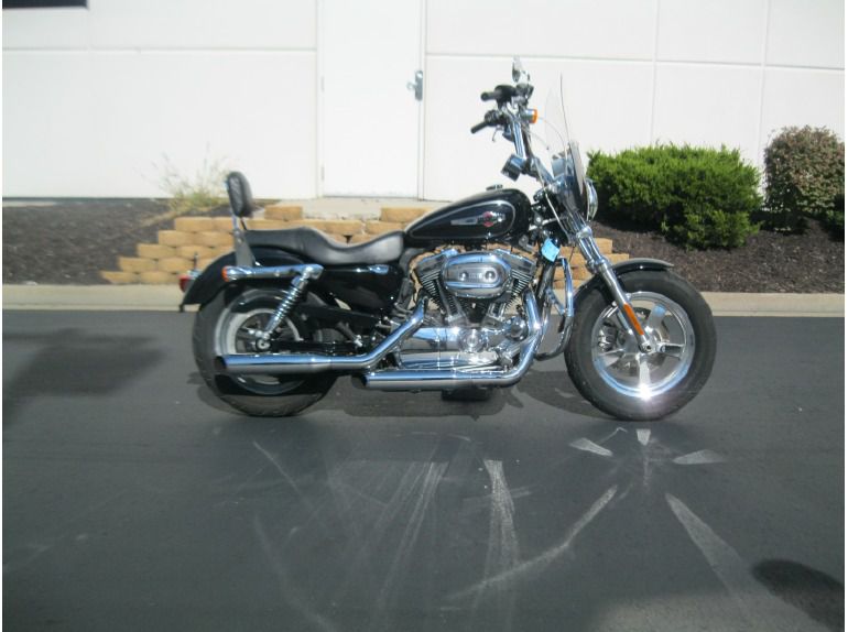 2012 Harley-Davidson 1200 Custom XL1200C 