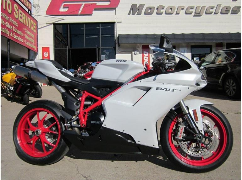 2013 ducati 848 evo - $1,000 ducati performance credit !!  sportbike 