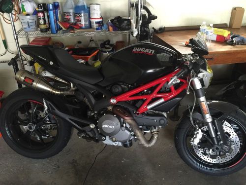 2011 ducati monster