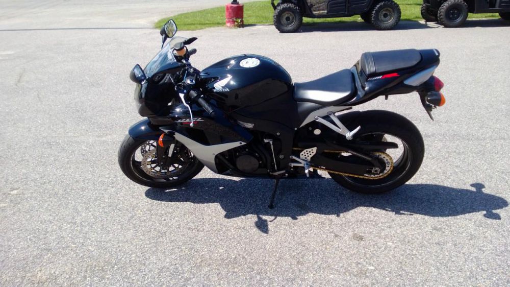 2008 Honda Cbr 600RR Sportbike 