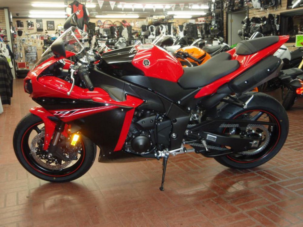 Yamaha r1 2009 Black