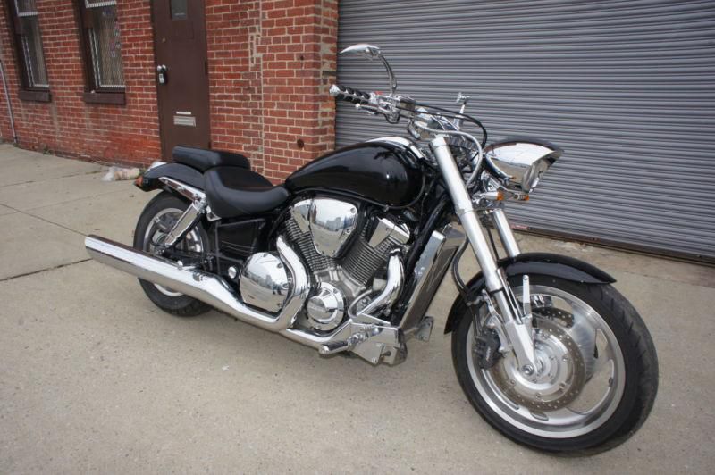 2003 HONDA VTX 1800 C-Black & Chrome, Factory Stock, Great Condition-Low Miles!