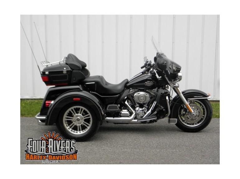 2011 Harley-Davidson FLHTCUTG - Tri Glide Ultra Classic 