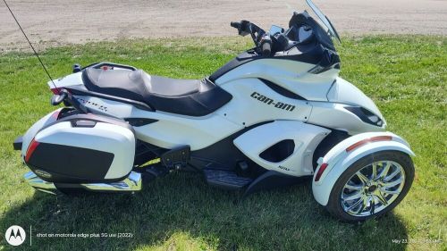 2013 Can-Am Spyder ST LTD