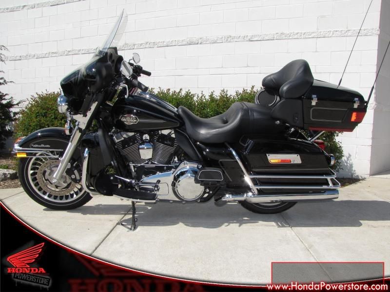 2010 Harley-Davidson Touring FLHTCU ELECTRAGLIDE ULTRA CLASSI Touring 