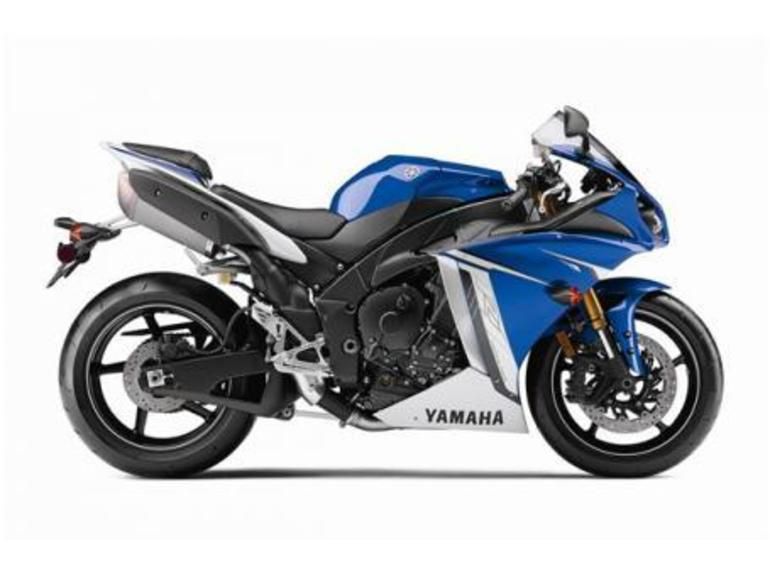 2011 yamaha yzf-r1  sportbike 